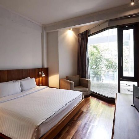 Wish Inn Silom - วิช อินน์ สีลม X Bangkok Zewnętrze zdjęcie