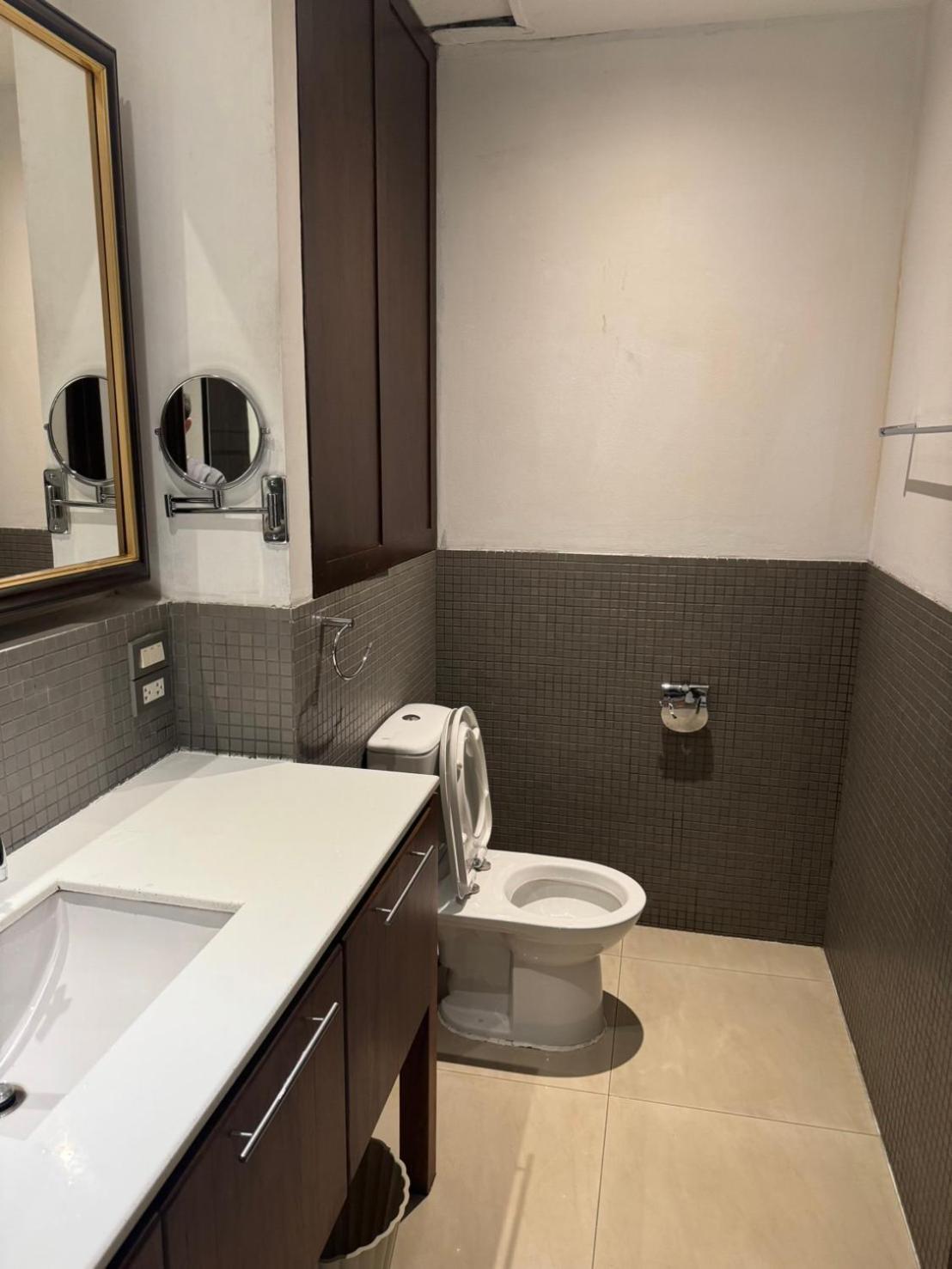 Wish Inn Silom - วิช อินน์ สีลม X Bangkok Zewnętrze zdjęcie