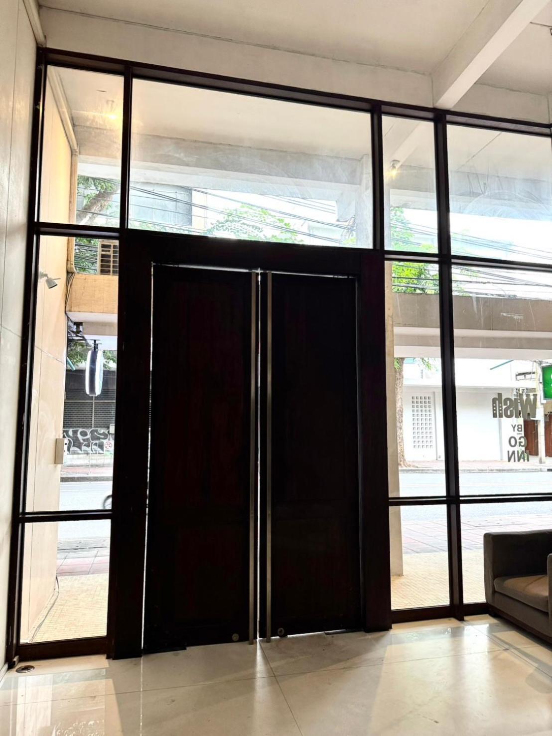 Wish Inn Silom - วิช อินน์ สีลม X Bangkok Zewnętrze zdjęcie