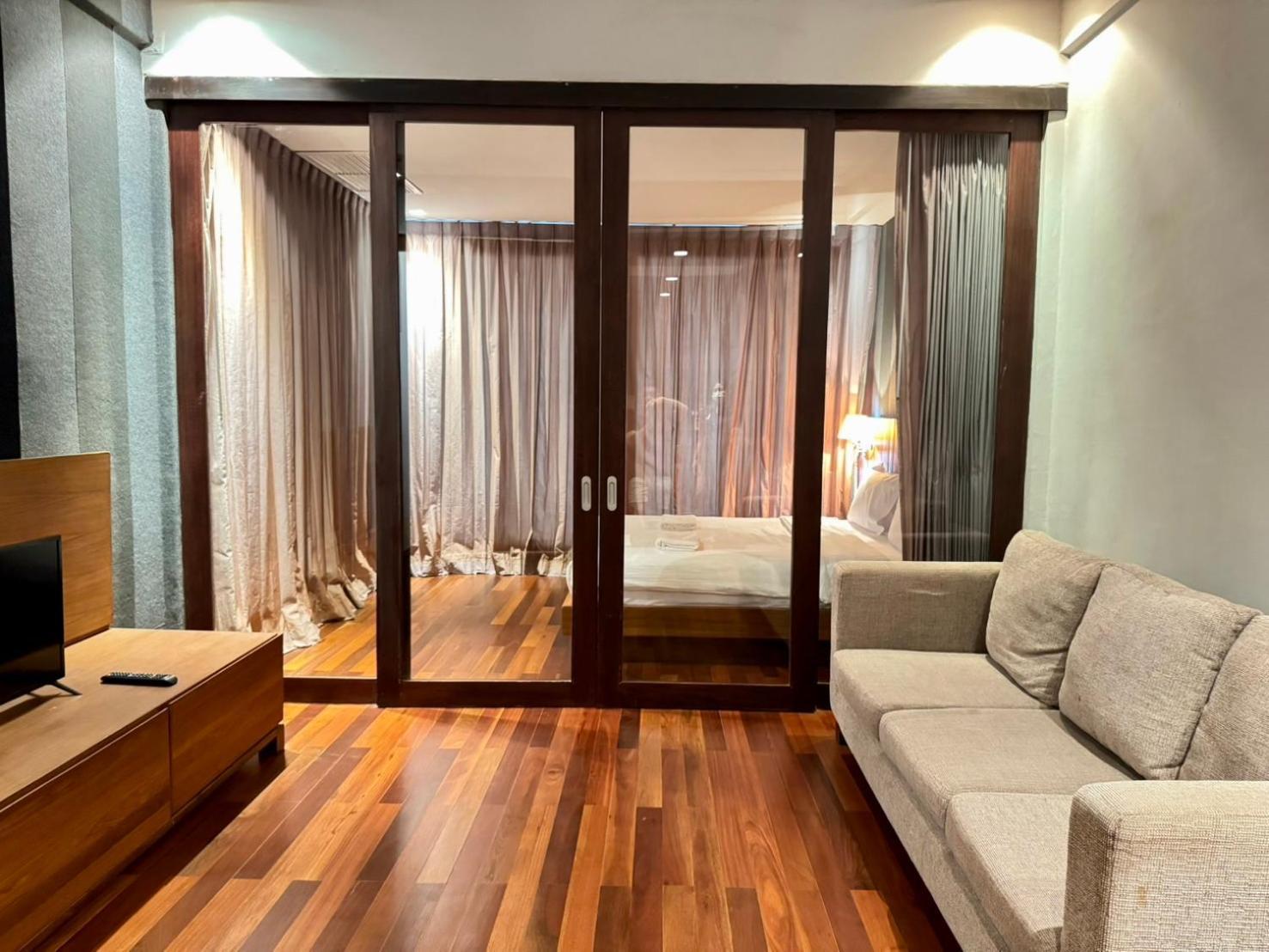 Wish Inn Silom - วิช อินน์ สีลม X Bangkok Zewnętrze zdjęcie