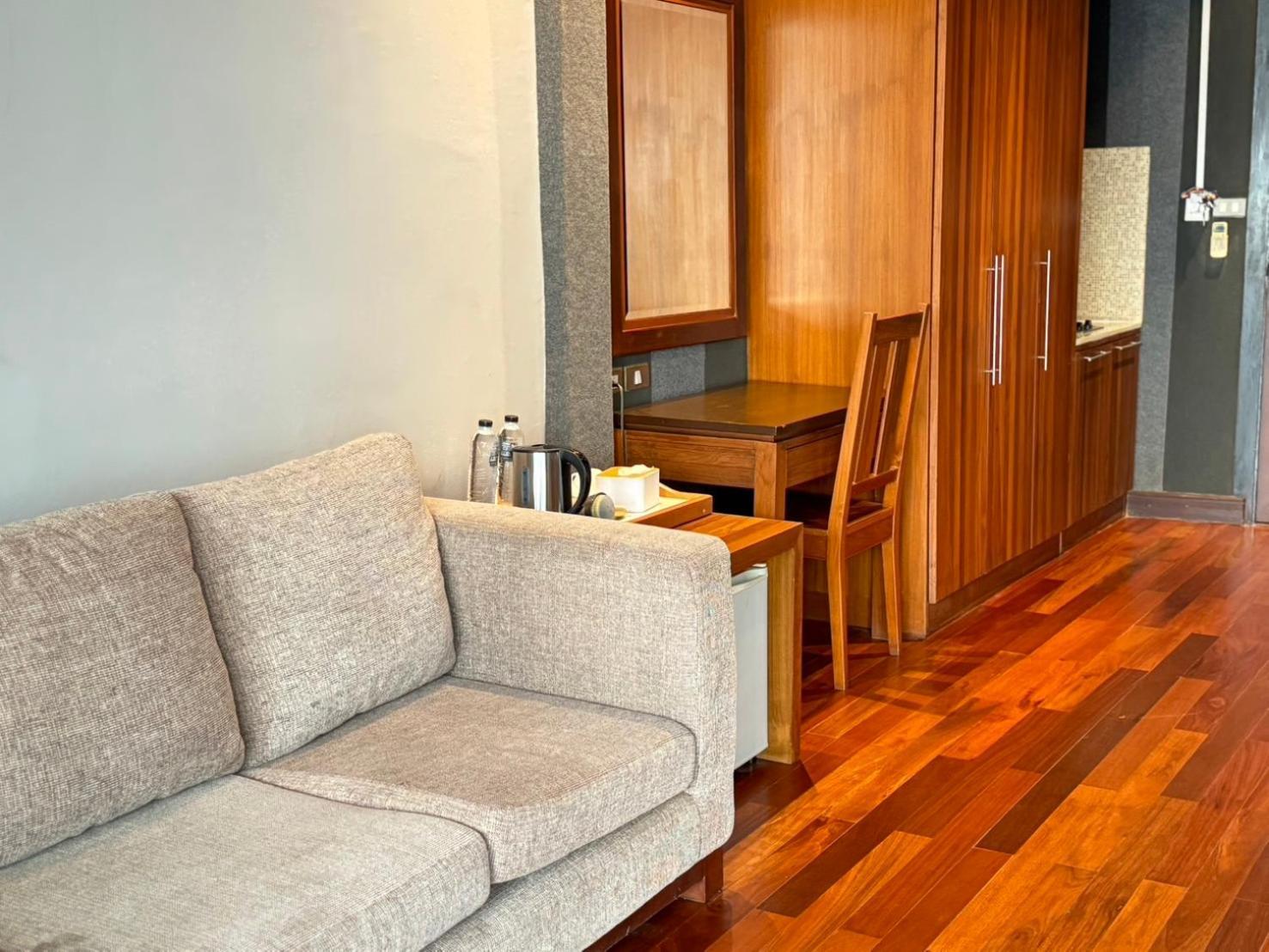 Wish Inn Silom - วิช อินน์ สีลม X Bangkok Zewnętrze zdjęcie
