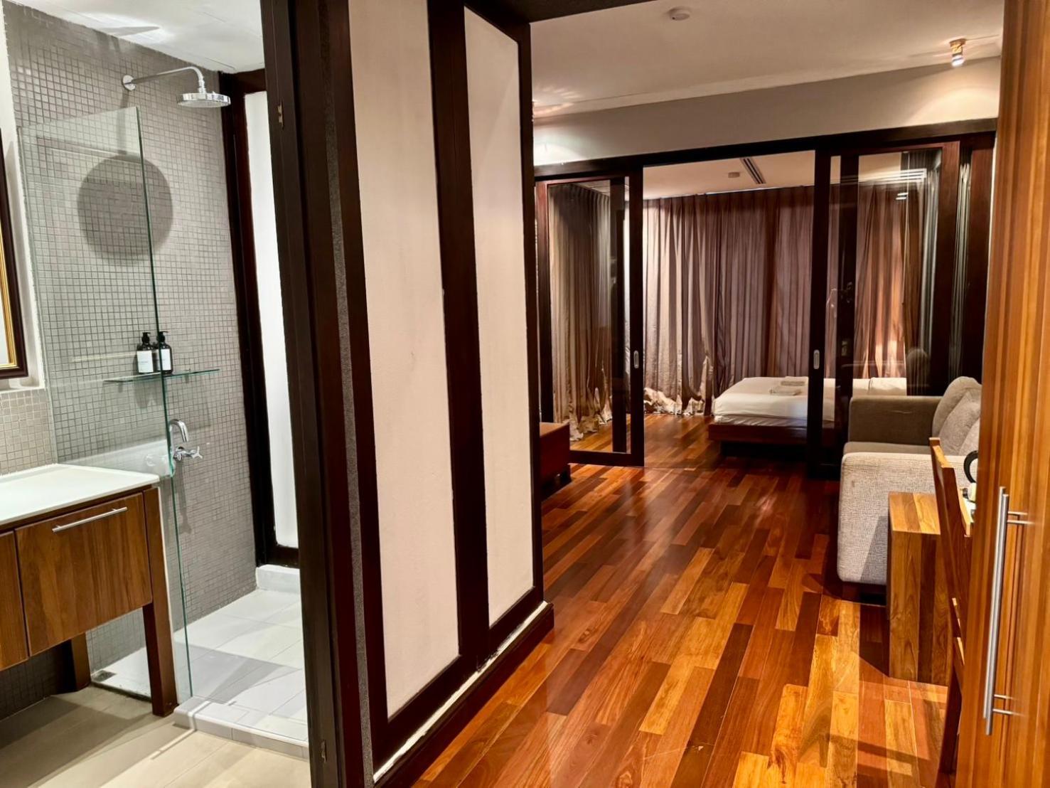 Wish Inn Silom - วิช อินน์ สีลม X Bangkok Zewnętrze zdjęcie