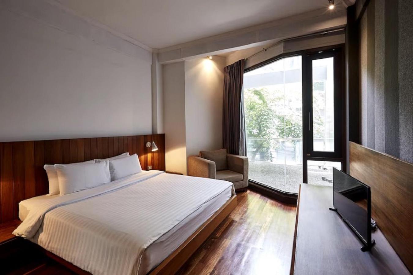 Wish Inn Silom - วิช อินน์ สีลม X Bangkok Zewnętrze zdjęcie