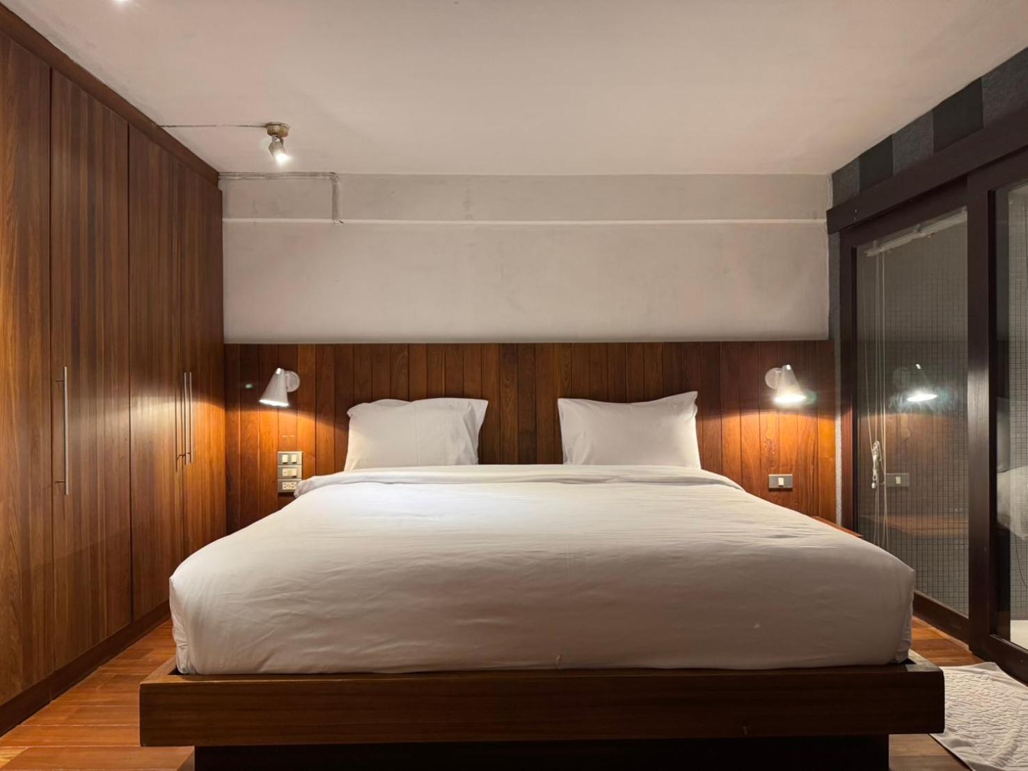 Wish Inn Silom - วิช อินน์ สีลม X Bangkok Zewnętrze zdjęcie