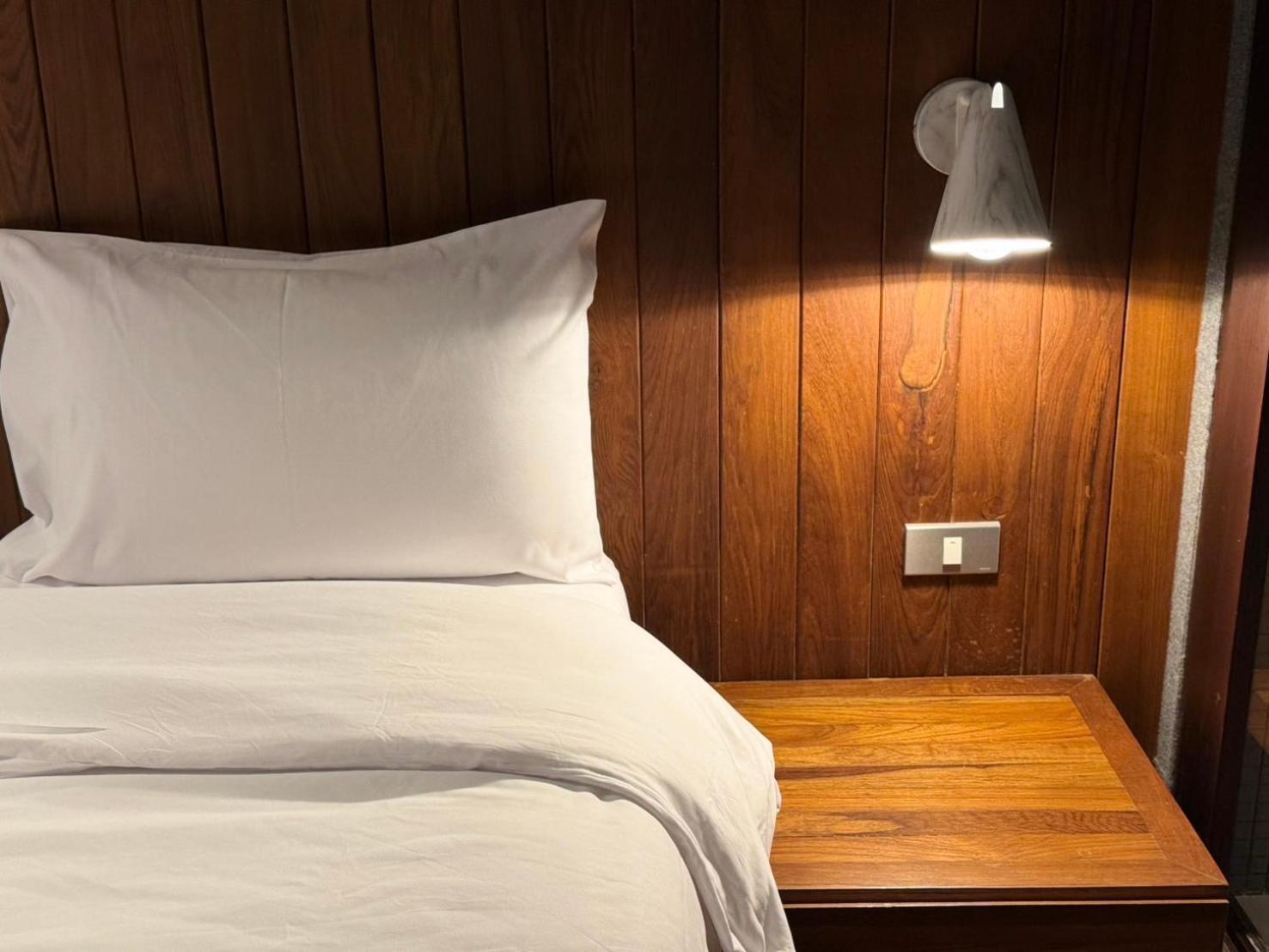 Wish Inn Silom - วิช อินน์ สีลม X Bangkok Zewnętrze zdjęcie