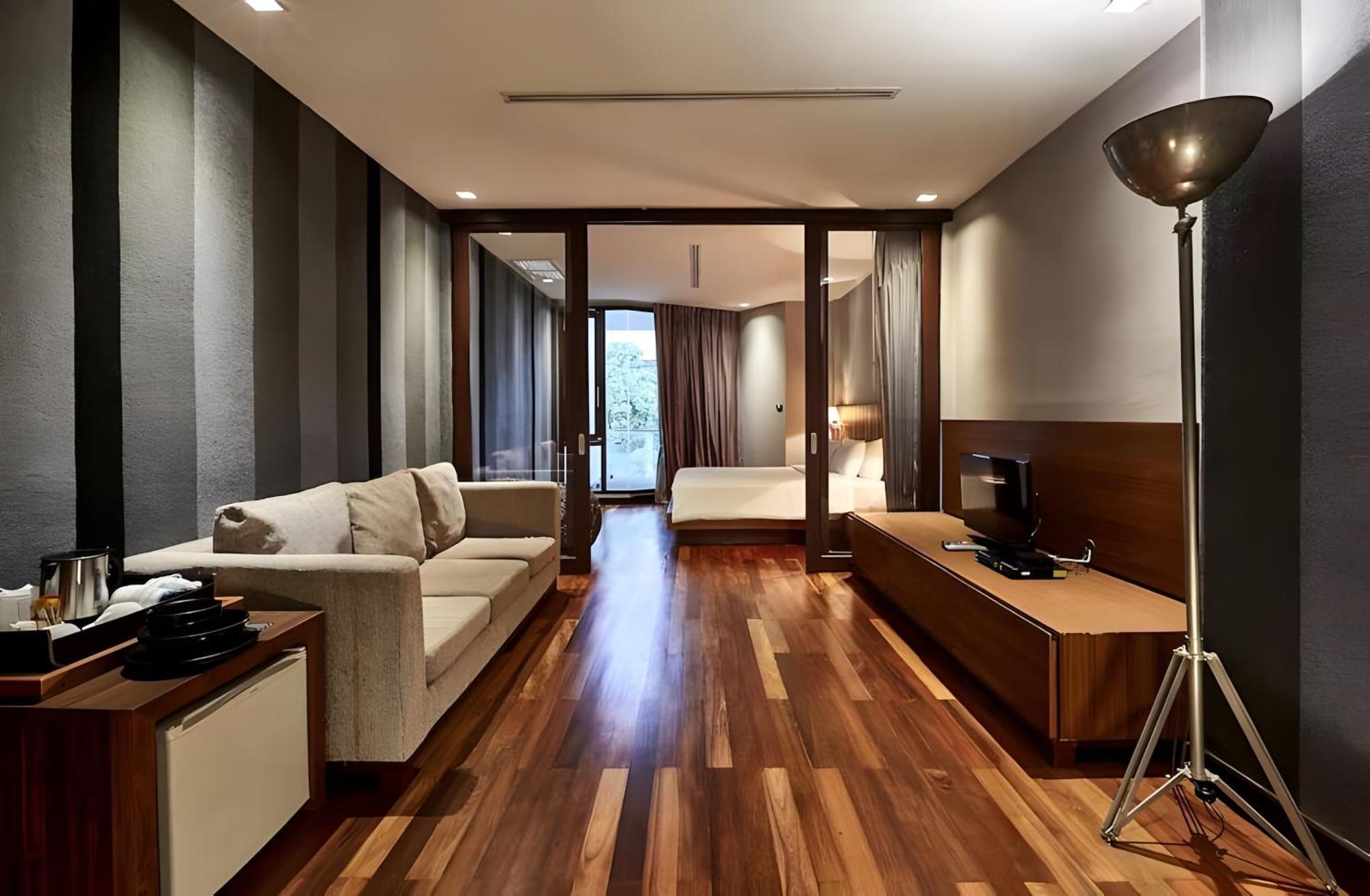 Wish Inn Silom - วิช อินน์ สีลม X Bangkok Zewnętrze zdjęcie