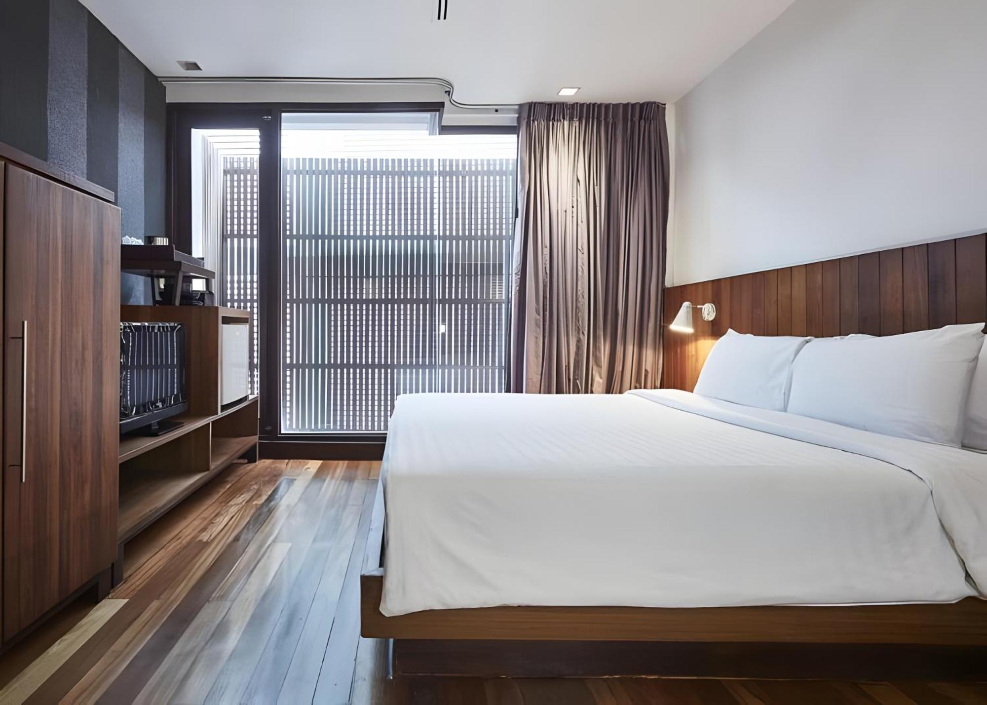 Wish Inn Silom - วิช อินน์ สีลม X Bangkok Zewnętrze zdjęcie